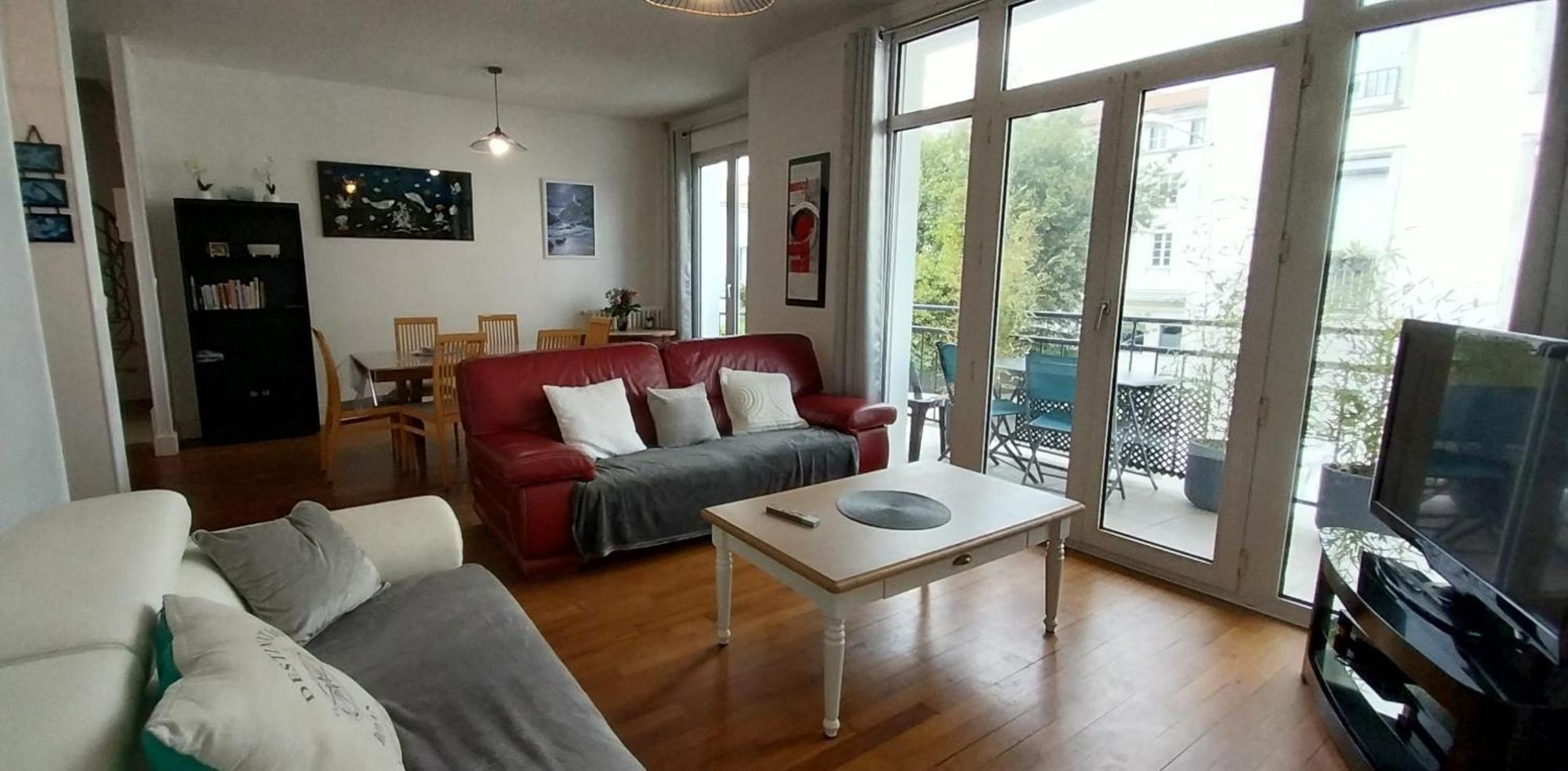 Maison De Ville Plein Centre, 3 Etoiles, A 200M De La Plage, Parking Prive, Wifi Royan Extérieur photo